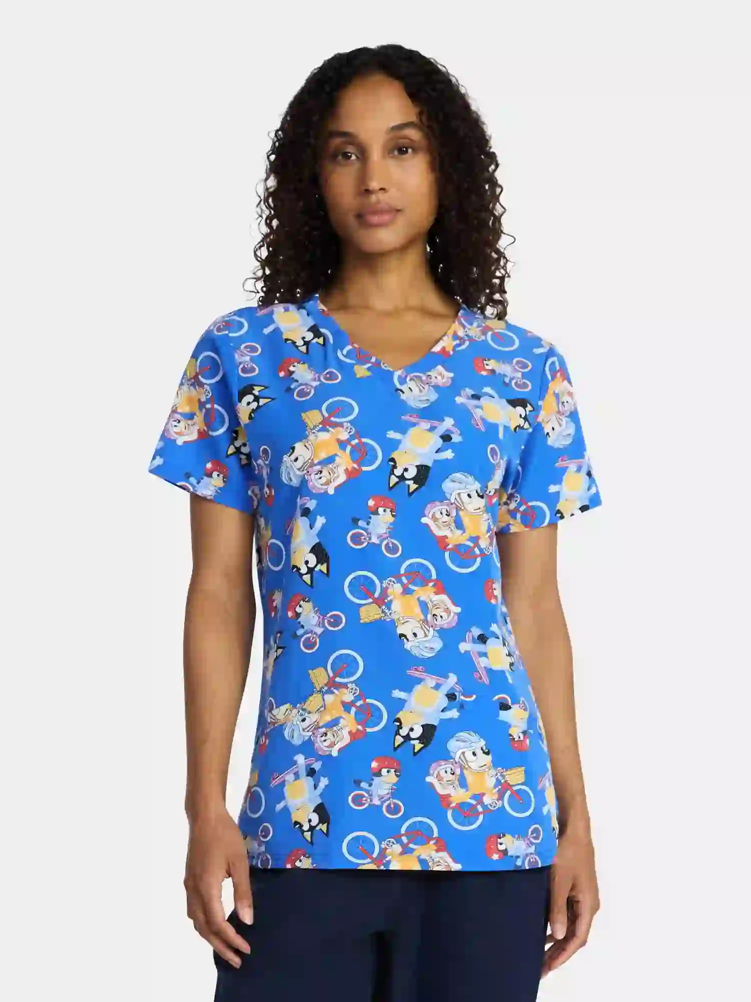Bluey Women's Graphic Scrub Top, Sizes S-3XL
